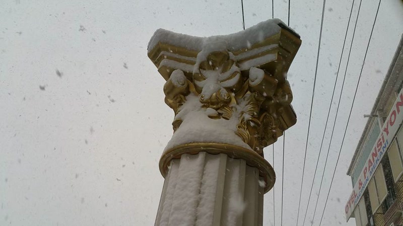 Capitel Coloană Poliuretan Exterior Model Clasic Aurit