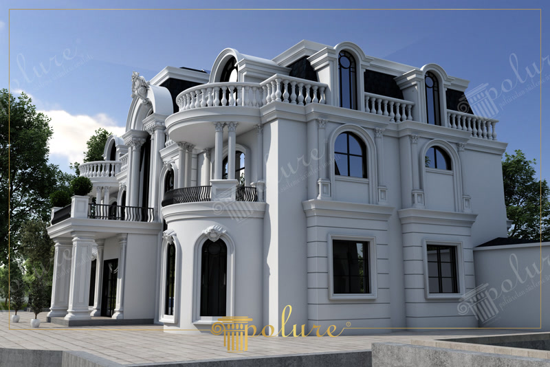 Fațadă de vilă clasică decorată cu coloane, ancadramente de fereastră și cornise din poliuretan alb.