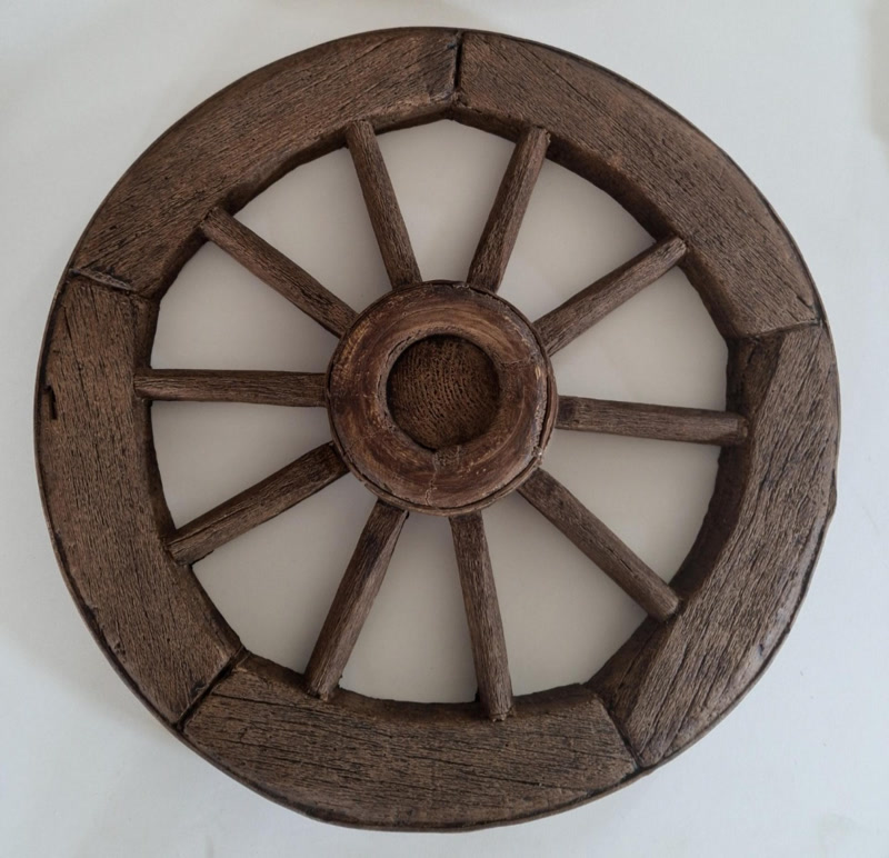 Roată decorativă din poliuretan cu aspect de lemn rustic