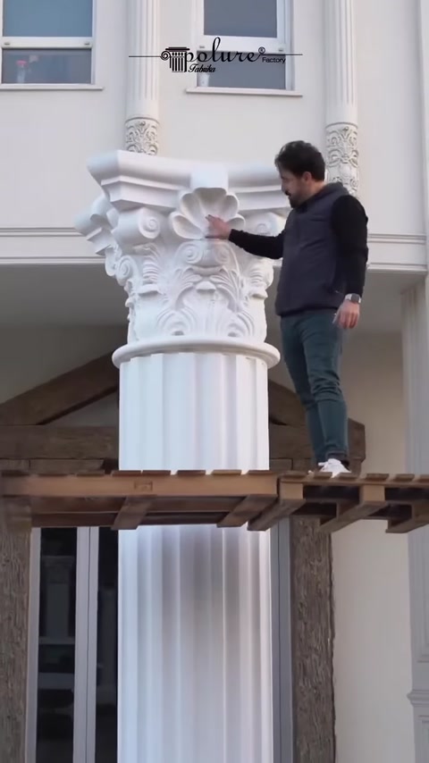 Coloane decorative din poliuretan pentru proiecte cu eleganță monumentală