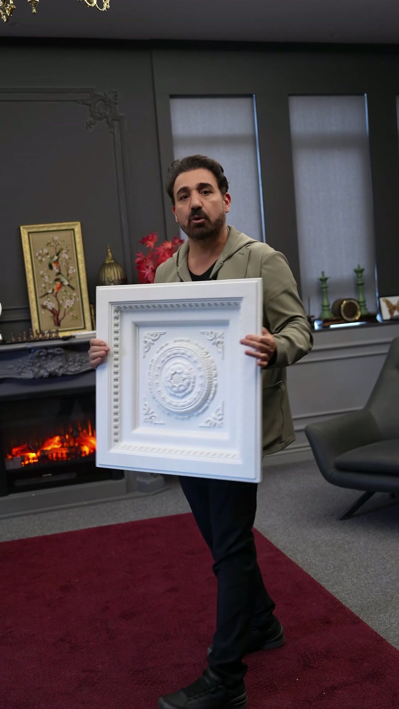 Cupole decorative pentru tavan cu forme circulare și detalii clasice