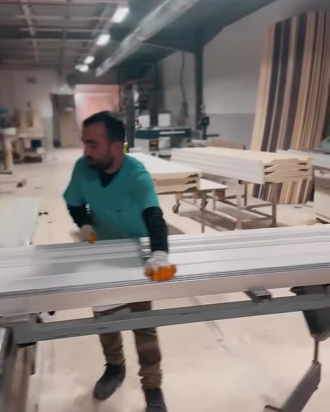 Capete de coloană corintice din poliuretan Polure: Ușoare, rezistente și direct de la producător — 0:12