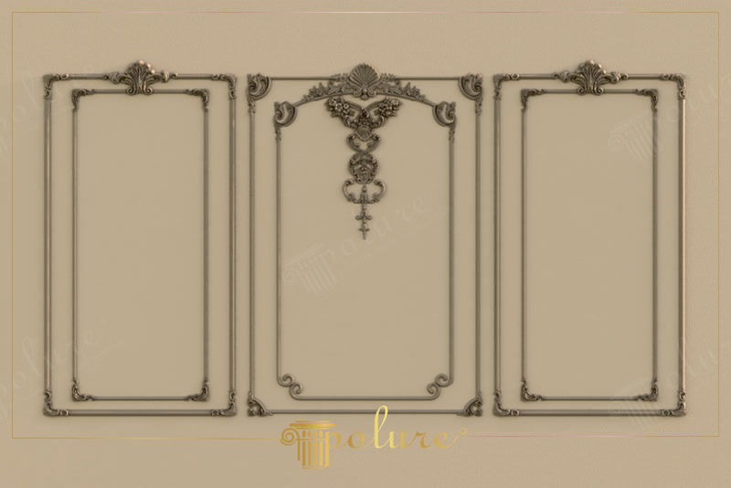 Panouri Decorative din Poliuretan pentru Perete Living Panoul decorativ din poliuretan este un element arhitectural utilizat pentru conturarea și structurarea suprafețelor murale interioare. Am ales această amenajare pentru livingul familiei noastre, dorind să transformăm un perete simplu de bej într-un spațiu cald, primitor și bine structurat. Tencuiala simplă a fost înlocuită de un triptic elegant alcătuit din trei cadre mari, unde cadrul central atrage atenția printr-o compoziție sculpturală verticală. În fiecare seară, când aprindem luminile calde din sufragerie, reliefurile din poliuretan creează umbre fine care oferă o profunzime liniștitoare întregii încăperi.

Pentru realizarea acestor chenare decorative am utilizat baghete din poliuretan de înaltă densitate, având o densitate de peste 150-220 kg/m³ (țintă ~160 kg/m³), ceea ce le oferă o rezistență excelentă la lovituri accidentale în zona de zi. Profilul exterior principal P85008 și colțarele P85008C încadrează panoul central, în timp ce pe laterale am instalat baghete P85002 și elemente de colț P85002C. Materialul are o rată de absorbție a apei de sub 1%, fiind extrem de stabil la variații de umiditate și la temperaturi cuprinse între -100 °C / +80 °C. Această durabilitate garantează că îmbinările nu vor fisura în timp, păstrând aspectul impecabil al peretelui.

Montajul panourilor pe peretele din living s-a desfășurat rapid și curat. Am fixat elementele ornamentale P8026 și piesele decorative din seria P8088, precum P8088B, P8088C, P8088D și P8088E folosite la medalionul central, cu ajutorul unui adeziv acrilic de calitate. După finisarea îmbinărilor cu un șmirghel cu granulație fină de 240, am aplicat 2 straturi de vopsea lavabilă pe bază de apă într-o nuanță caldă de bej-nisip. Rezultatul vizual transformă complet peretele de fundal al sufrageriei, oferind o dinamică simetrică perfectă care încadrează armonios mobilierul din încăpere.

Acest perete decorat cu elemente din poliuretan a devenit punctul focal al casei noastre, unde ne adunăm cu familia și prietenii la cină. Aspectul tridimensional al profilelor oferă o atmosferă primitoare, îmbinând simplitatea culorii bej cu detaliile sculpturale fine. Panourile murale din poliuretan demonstrează cum o schimbare de textură și volum pe un singur perete poate redefini complet confortul vizual al unei locuințe.