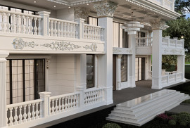 Villa Exterior Decoration Elegant Jamb Details Combining Aesthetics and Elegance