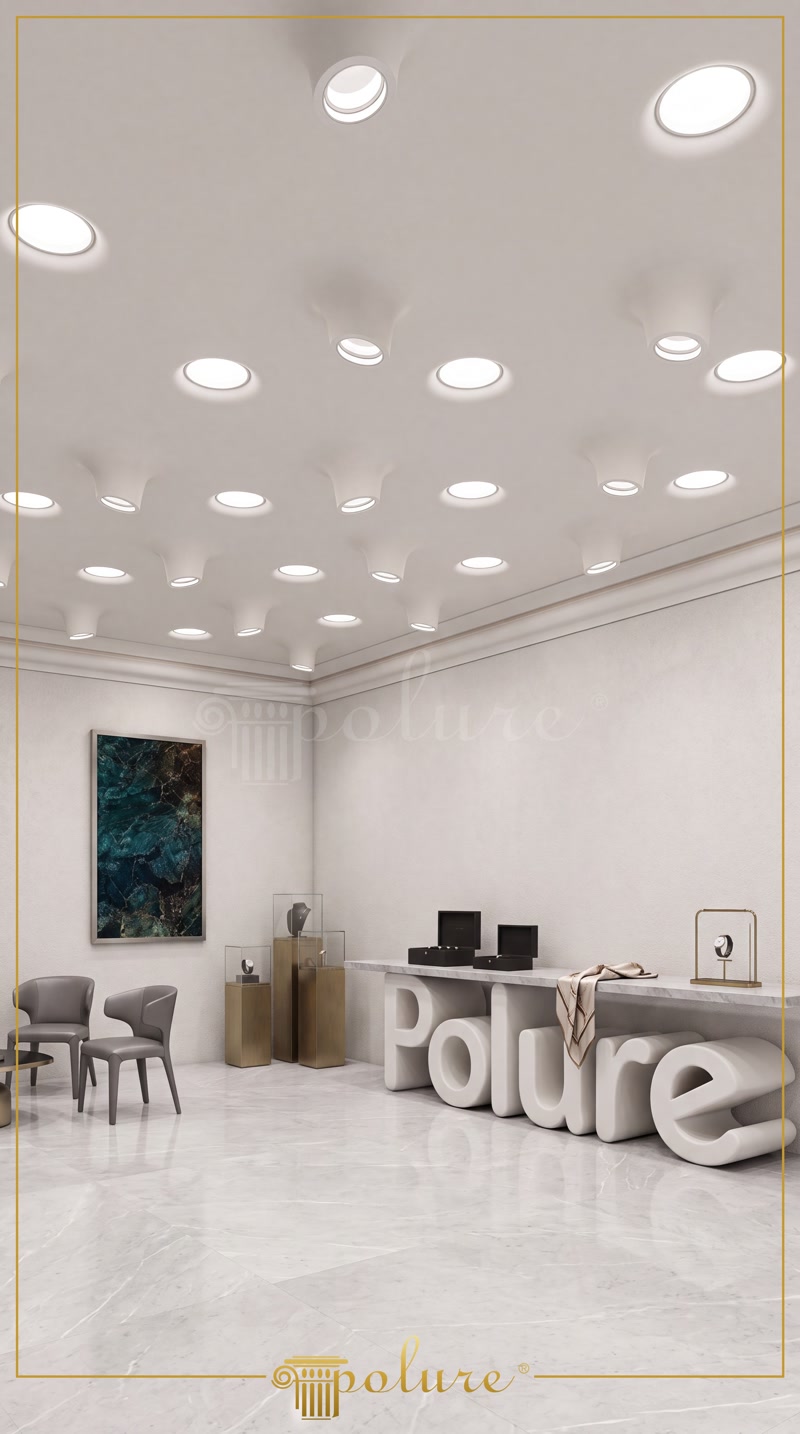 Tavan modern decorat cu carcase din poliuretan P81376 pentru spoturi încastrate și iluminat discret într-un salon.